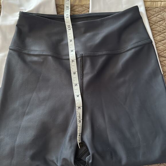 Active Leggings Black, Grey, and White Colorblock Size S - Picture 7 of 11